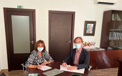 Alumni UMA y el Colegio de Veterinarios de Málaga firman un convenio en beneficio a sus miembros