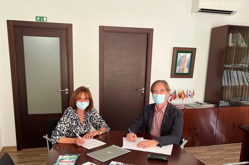 Firma convenio Colegio de Veterinarios